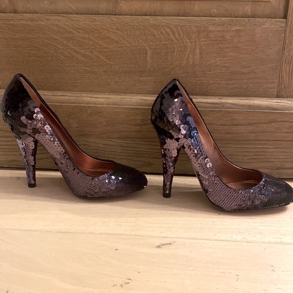 Worn once Miu Miu black/purple sequin pump 5 - Picture 3 of 4